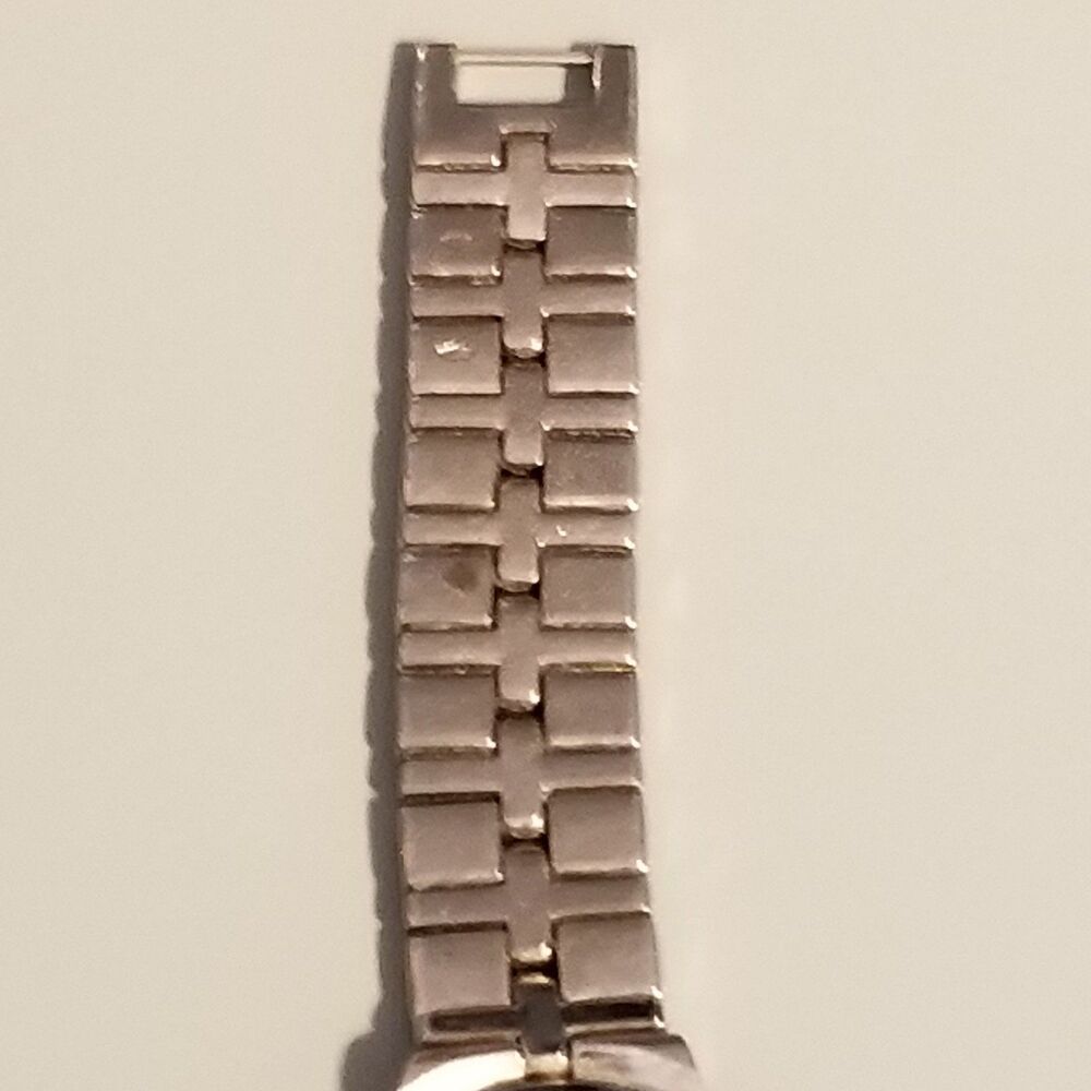Pierre Cardin ladies watch model 4049TW working. - Picture 7 of 9